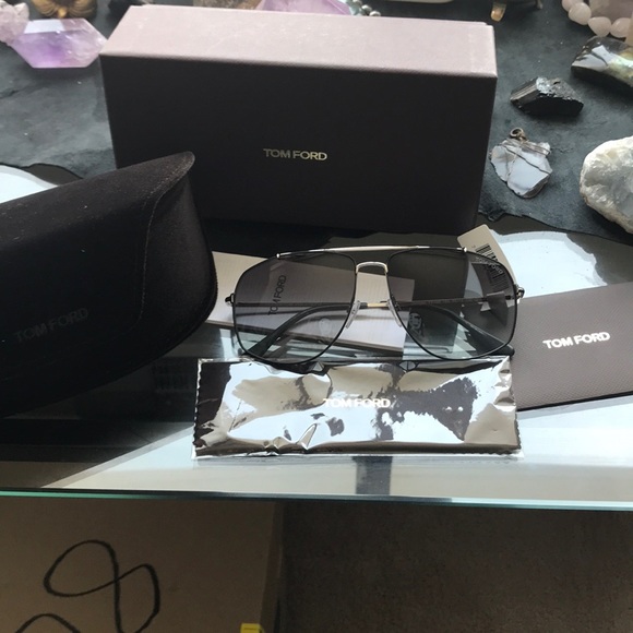 Tom Ford Georges Sunglasses - Picture 6 of 6